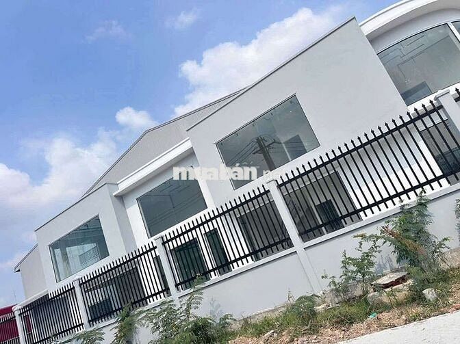 xưởng trong KCN Long An DT 6300m giá 350tr