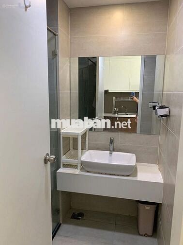 Cho thuê căn hộ officetel Central premium tầng 12, xem nhà ngay