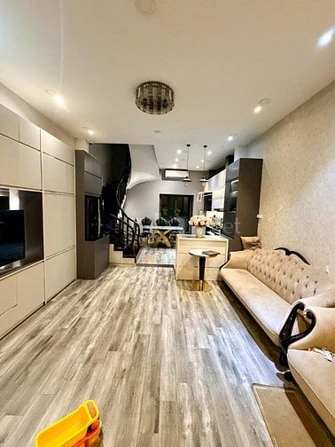 Bán Gấp siêu phẩm Cầu giấy, Hoàng Quốc việt, giá nhỉnh 20 tỷ, MT 5m