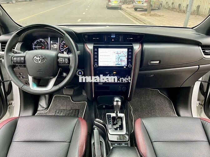 Toyota Fortuner Legender 4X2 2022 - 75000 km