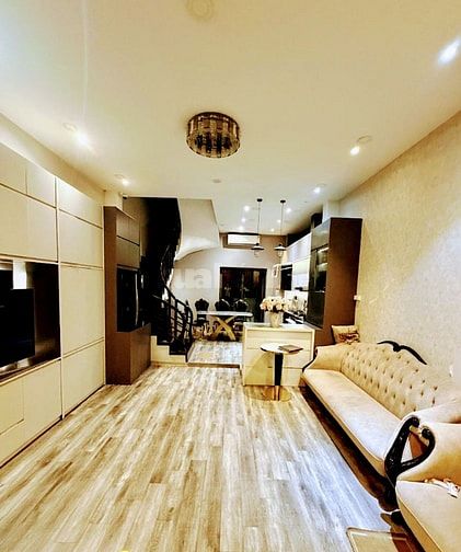 Bán Gấp siêu phẩm Cầu giấy, Hoàng Quốc việt, giá nhỉnh 20 tỷ, MT 5m