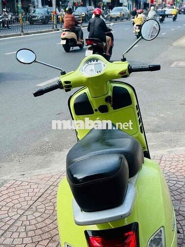 Piaggio Vespa GTS 250 ie nhập ý xe siêu đẹp zin