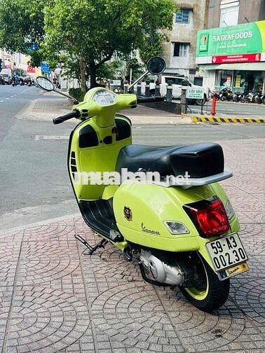Piaggio Vespa GTS 250 ie nhập ý xe siêu đẹp zin