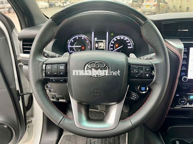 Toyota Fortuner Legender 4X2 2022 - 75000 km
