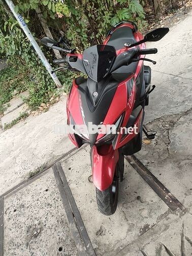 Yamaha NVX màu Đỏ