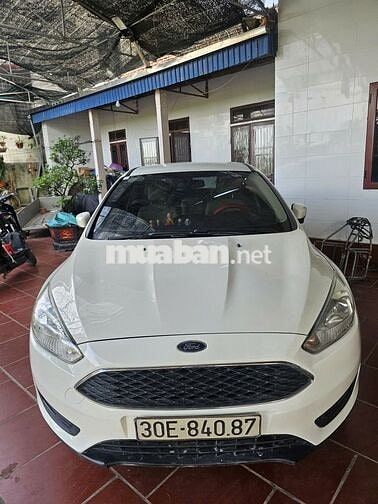 Ford Focus 2017 Trắng Tự động