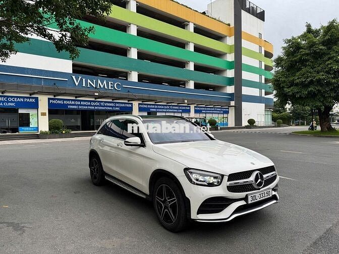 Mercedes-Benz GLC300 AMG 2022 Trắng