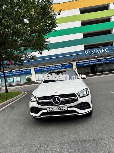 Mercedes-Benz GLC300 AMG 2022 Trắng