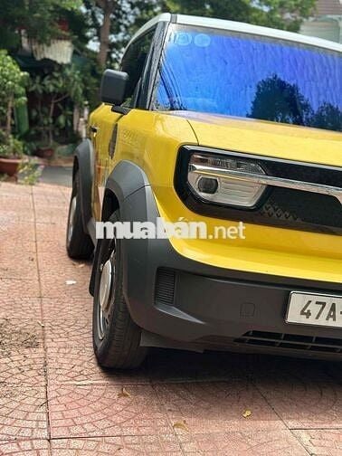 Xe điện VinFast VF3 Creator Edition Vàng
