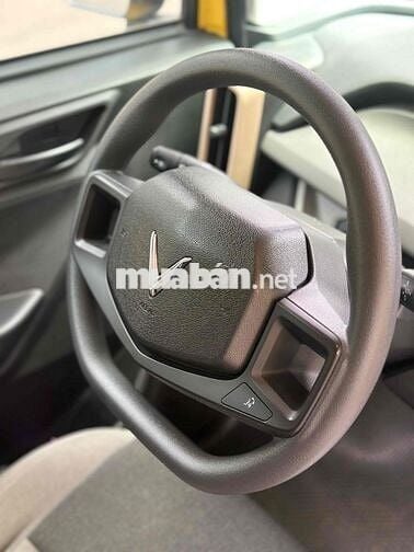 Xe điện VinFast VF3 Creator Edition Vàng
