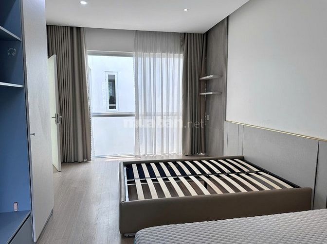 Bán biệt thự hiện đại 192 Thăng Long , khu vip Cẩm Lệ, gần nhiều tiện 