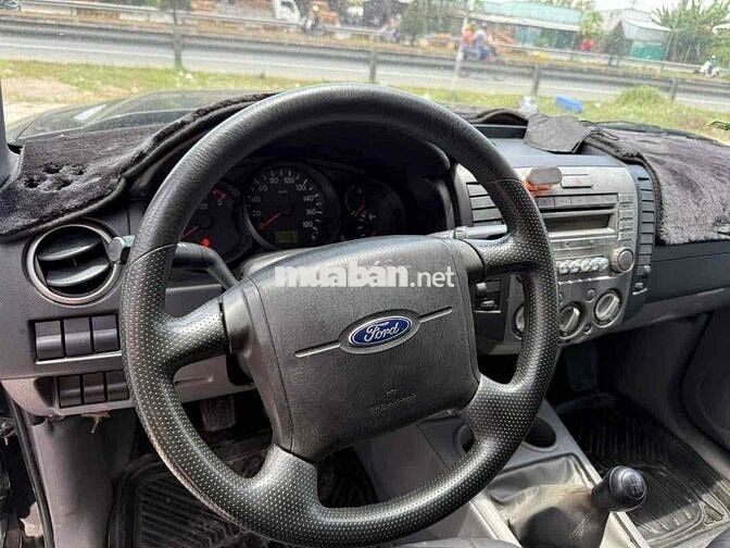 Ford Ranger Đen Số sàn