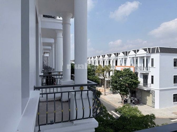 NHÀ PHỐ LIỀN KỀ KCN VISIP3 - NHẬN NHÀ KHAI THÁC DÒNG TIỀN NGAY