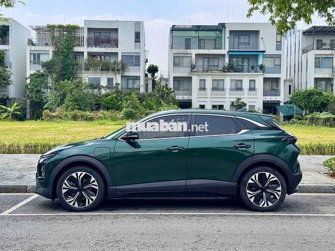 VinFast VF6 Plus 2025 - Biển Trắng