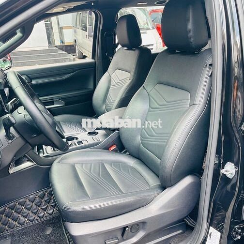 Ford Everest 2023 Titanium 4x2 AT - 38.000km