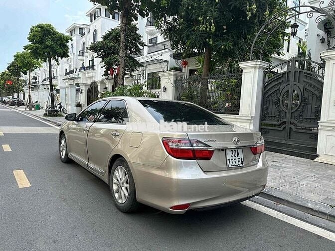 Toyota Camry 2015 2.0 D4S Vàng cát