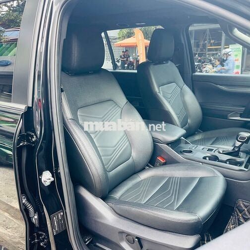 Ford Everest 2023 Titanium 4x2 AT - 38.000km