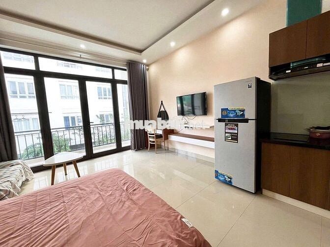 HOT Căn Hộ Ban Công Đầy Đủ Nội Thất Gần Phố Đi Bộ, MeTro Bến Thành Q1