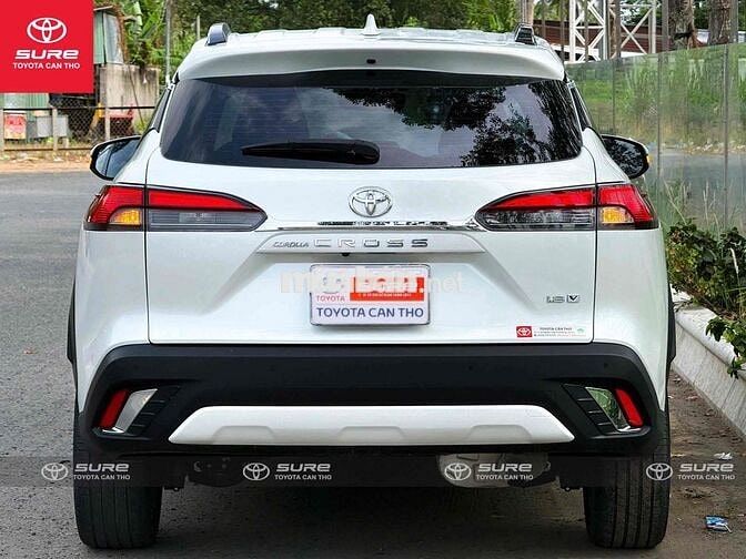 Toyota Corolla Cross 2022 1.8V Trắng chính hãng