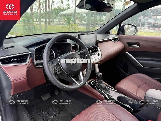 Toyota Corolla Cross 2022 1.8V Trắng chính hãng