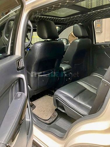 Ford Everest bản Titanium full 2 cầu SX 2019