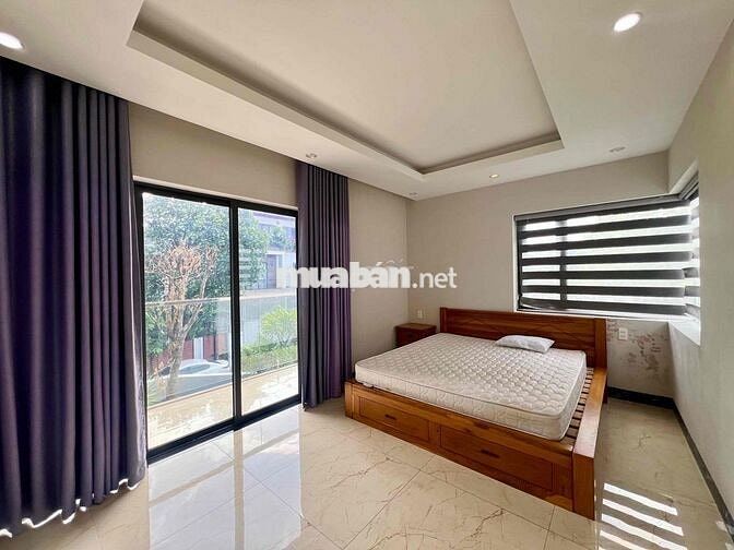 CHO THUÊ VILLA SIÊU RỘNG CÓ HỒ BƠI KĐT MỸ GIA GIÁ 42 TRIỆU/THÁNG