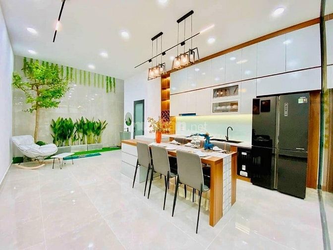 Bán nhà riêng 3PN, 2WC tại Lê Văn Việt, Quận 9, 2,15 tỷ, 62m2.Sổ sẵn