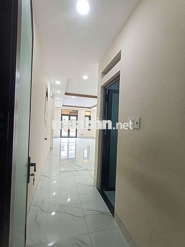 nhà đẹp y hình 4 x 25 có 3 lầu 5pn 5wc sân thượng 
