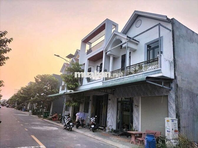  💥💥 gấp gấp cắt lỗ sâu 350t. từ 2,7ty giảm còn 2,35 tỷ phải nhanh ạ 