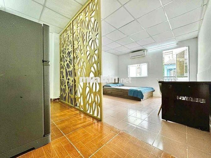 Căn Hộ Ban Công 30m2 ngay Khu Phan Xích Long