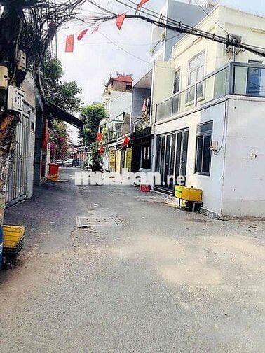 BÁN GẤP NHÀ NGAY ĐH NGÂN HÀNG LINH CHIỂU THỦ ĐỨC