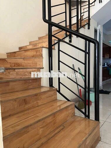 Nhà MT hẻm thông khu hồng long 13tr/ tháng