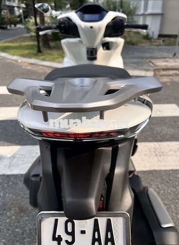 Honda SH 125i CBS mẫu mới màu Trắng
