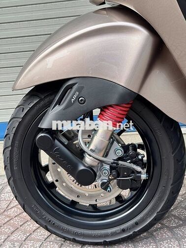 Piaggio Vespa Sprint 150 TFT 2024 Nâu 5600km