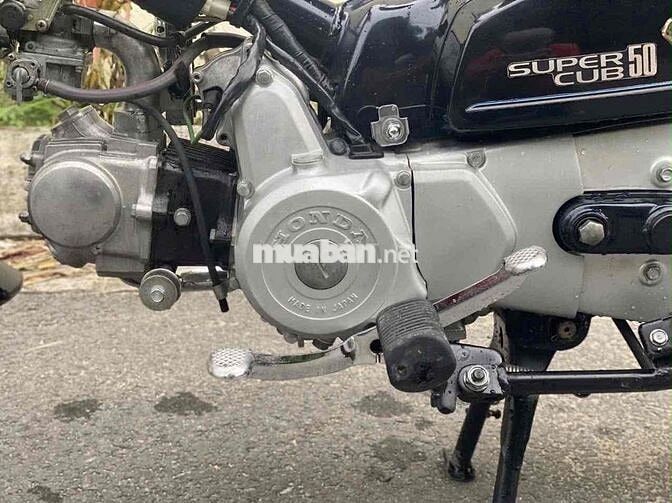 Honda Super Cub 50 Custom Đen