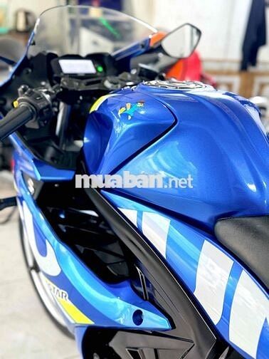 Suzuki GSX150R Xanh