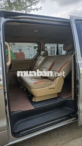Hyundai Starex 9 chỗ Bạc Số sàn