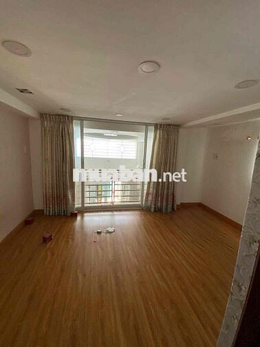 Chính chủ dễ thương CHO THUÊ NHÀ 2 MẶT TIỀN TRUNG TÂM QUẬN 11