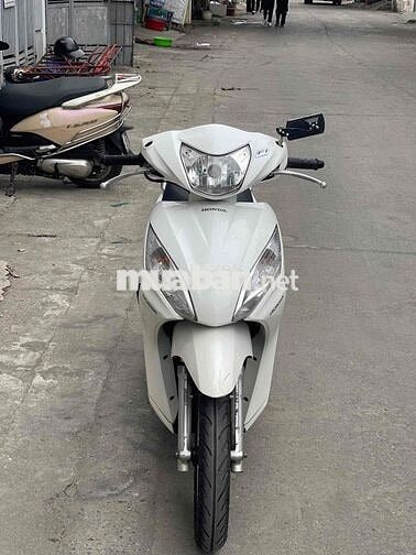 Honda Vision màu Trắng xe đẹp như mới