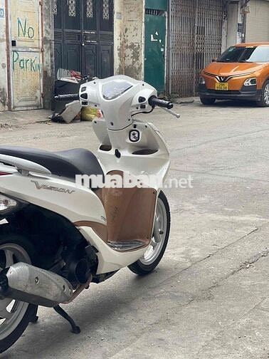 Honda Vision màu Trắng xe đẹp như mới