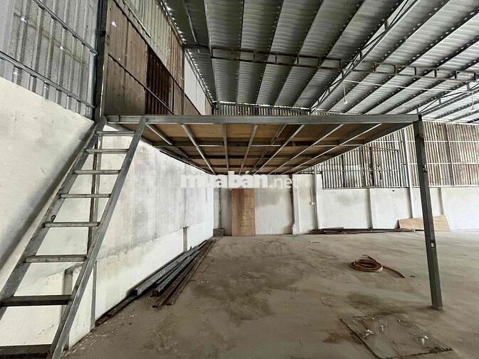 CHO THUÊ KHO XƯỠNG 280m2 - MT ĐƯỜNG NHỰA 10T XTT -HÓC MÔN