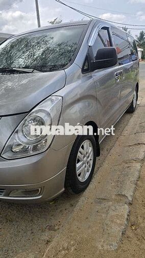 Hyundai Starex 9 chỗ Bạc Số sàn