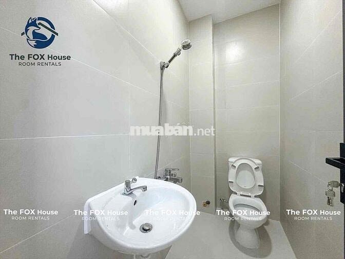 gần khu chế xuất , 1 trệt 1 lầu có ban công mới 100%  , nội thất mới