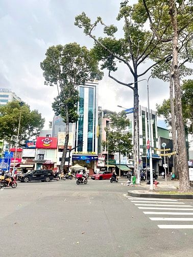TÒA NHÀ NGÂN HÀNG NGAY MẶT TIÊN NGÔ GIA TỰ, QUẬN 10, HẦM 7 TẦNG, 70 TỶ