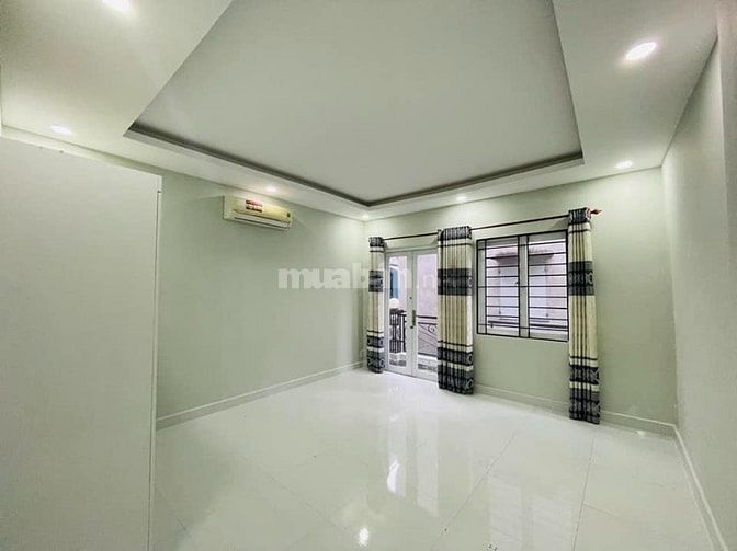 Cần vốn đầu tư bán gấp nhà Thích Quảng Đức, Phú Nhuận 60m2, giá 950tr