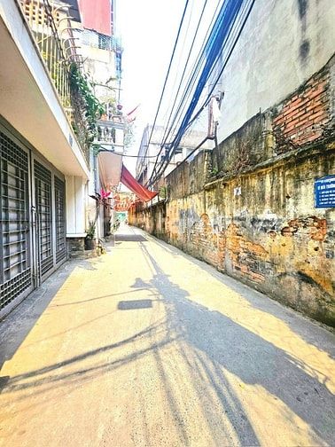Bán nhà Minh Khai ô tô vào nhà, kinh doanh, 52m2, mt 4m, giá: 11.5 tỷ.