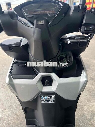 Honda Vario 2024 Bạc đen 3300km bán trả góp
