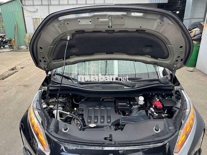 Mitsubishi Xpander Cross 2024 1.5AT,màu đen,2v8km