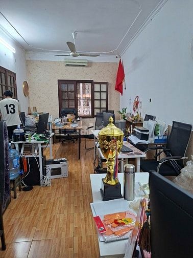 Bán nhà Minh Khai ô tô vào nhà, kinh doanh, 52m2, mt 4m, giá: 11.5 tỷ.