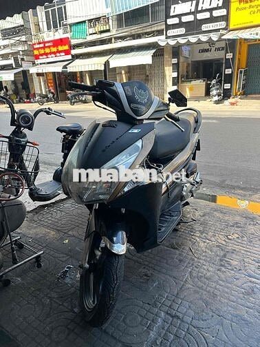Honda Air Blade Đen vàng đồng Đã sử dụng